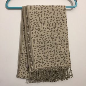 Banana Republic: Long Leopard Print Scarf/Wrap